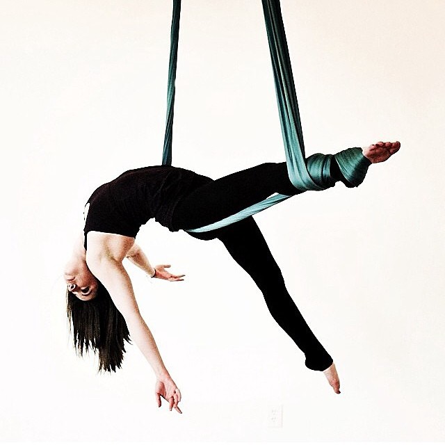 YOGA AEREO: FORMACION BASICA E INTERMEDIA